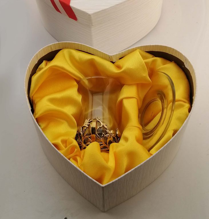 Подарочная коробка Сердце под  армуд с ложементом 